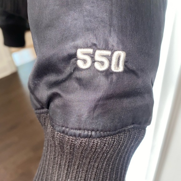 North Face Women’s 550 Jacket - Picture 4 of 5